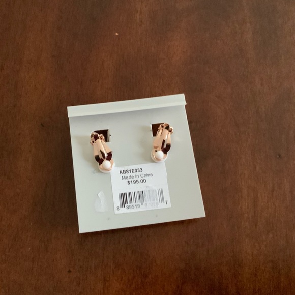 Alexis Bittar Pearl & Petal Clip on Earrings - Picture 4 of 11